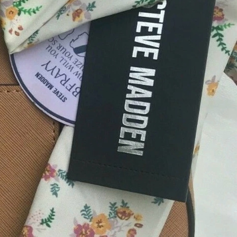 Steve Madden Saddle Crossbody Bag with Floral Scarf NWT - Picture 6 of 8